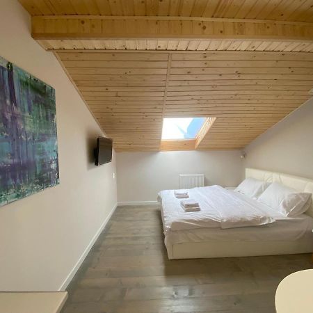 Центер Квартира На Вулиці Лесі Українки 19 Lviv Ngoại thất bức ảnh