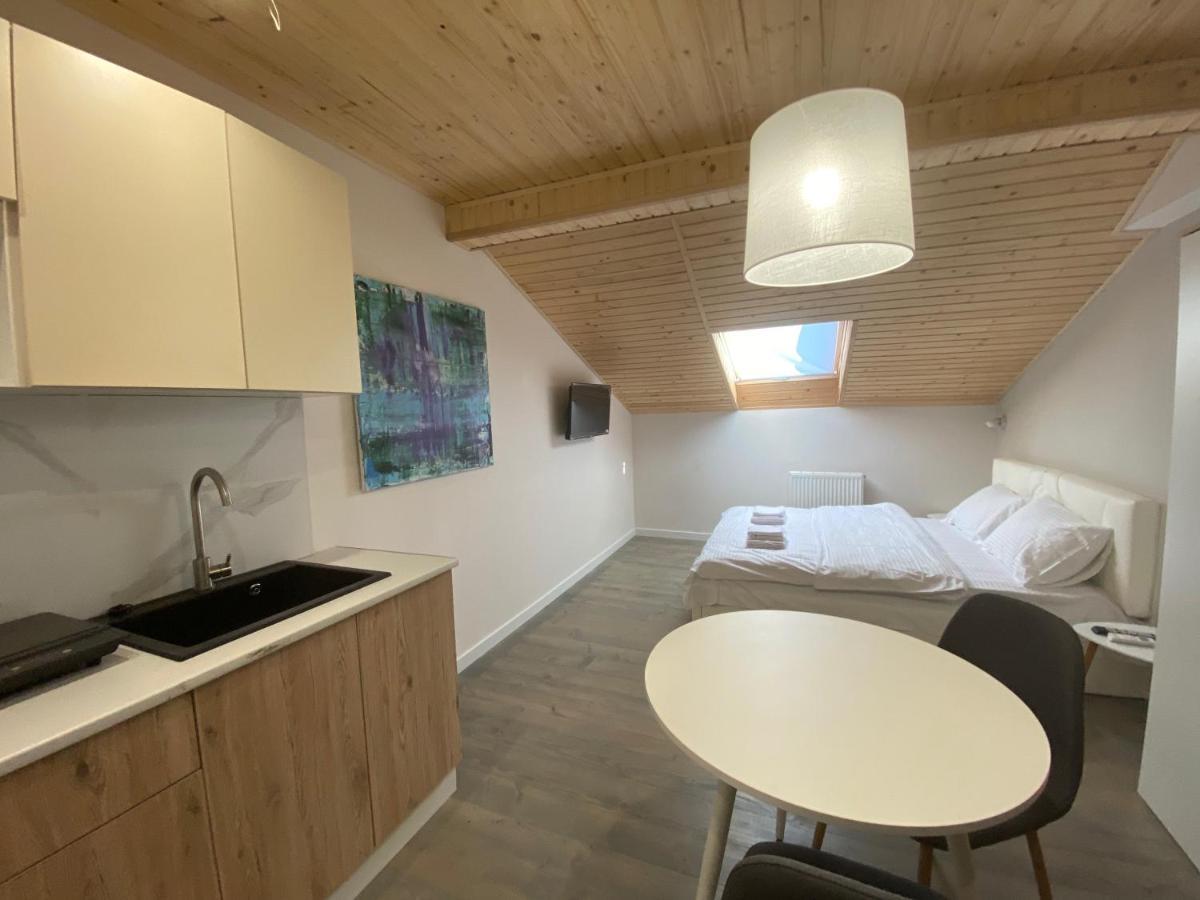 Центер Квартира На Вулиці Лесі Українки 19 Lviv Ngoại thất bức ảnh